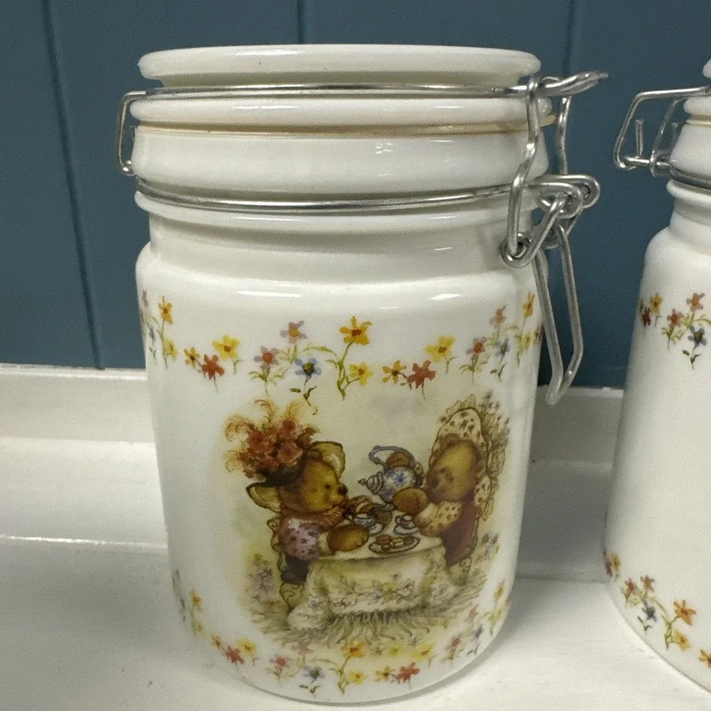 Set Of 2 Vtg Hallmark White Milk‎ Glass Ceramic Teddy Bear Tea Party Canisters